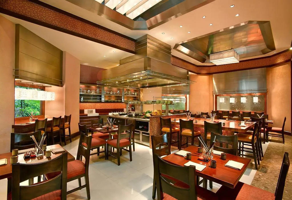 Grand Hyatt Residence Dubai 4*,