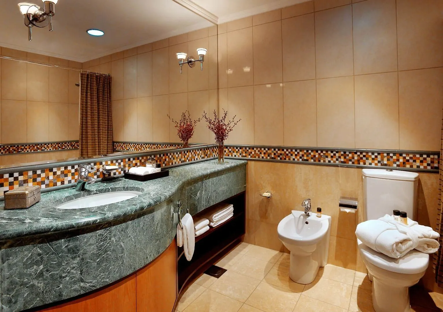 Grand Hyatt Residence Dubai 4*,